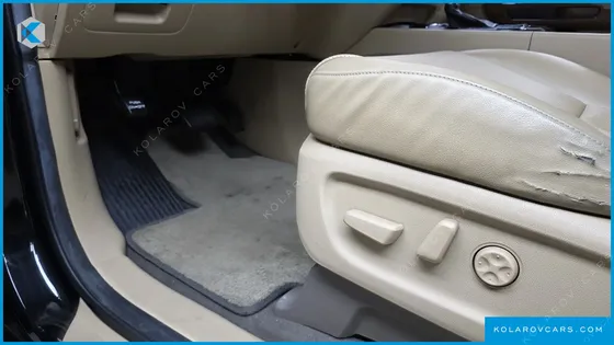 KIA CARNIVAL 9-SEATER HI-LIMOUSINE