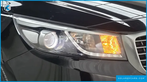 KIA CARNIVAL 9-SEATER HI-LIMOUSINE