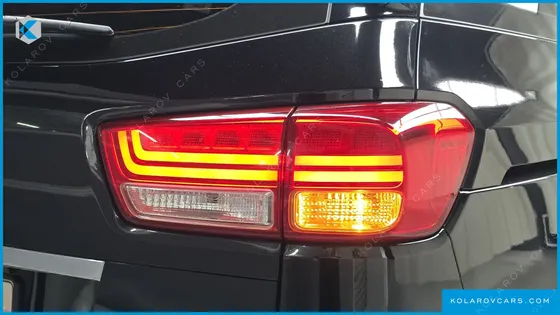 KIA CARNIVAL 9-SEATER HI-LIMOUSINE