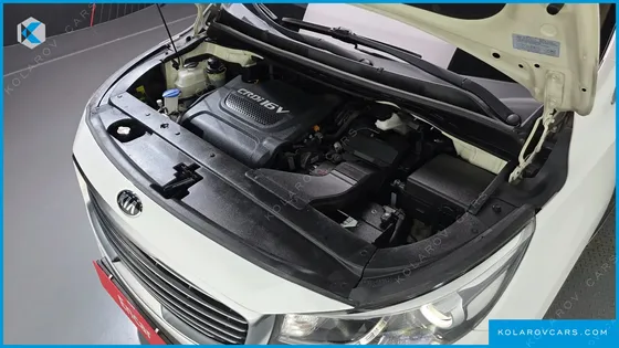 KIA CARNIVAL 9-SEATER NOBLESSE