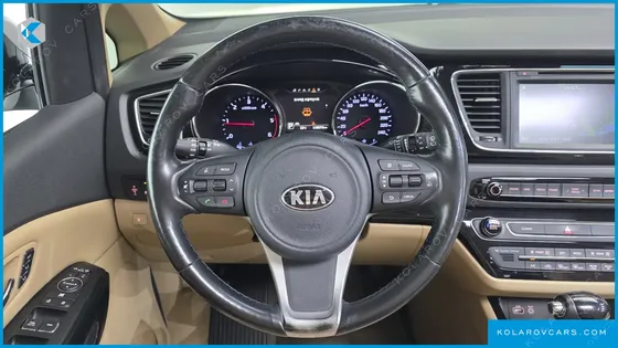 KIA CARNIVAL 9-SEATER NOBLESSE