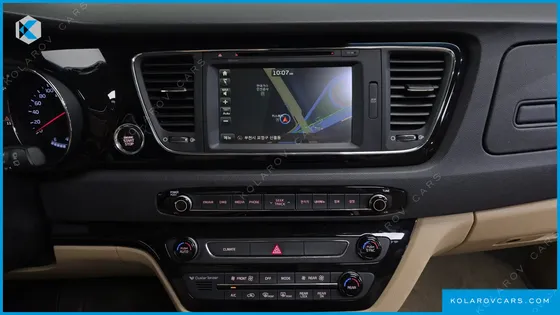 KIA CARNIVAL 9-SEATER NOBLESSE