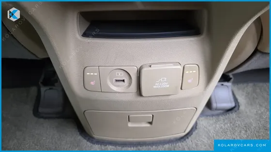 KIA CARNIVAL 9-SEATER NOBLESSE