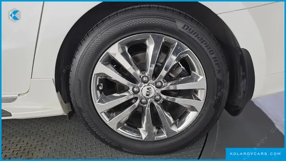 KIA CARNIVAL 9-SEATER NOBLESSE