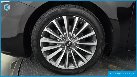 KIA K7 3.0 LPI PRESTIGE (RENTAL CAR)