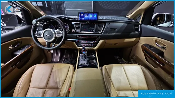 KIA CARNIVAL 9-SEATER HI-LIMOUSINE