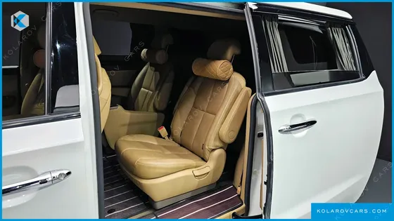 KIA CARNIVAL 9-SEATER HI-LIMOUSINE