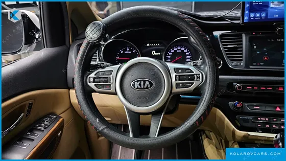 KIA CARNIVAL 9-SEATER HI-LIMOUSINE