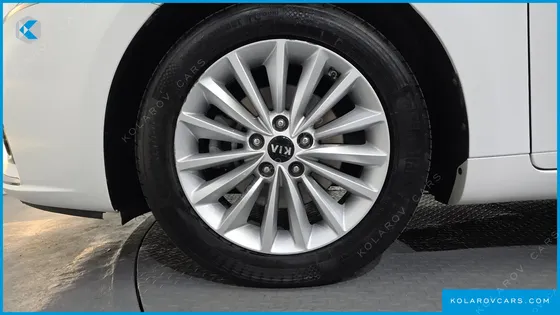 KIA K7 3.0 LPI LUXURY (RENTAL CAR)