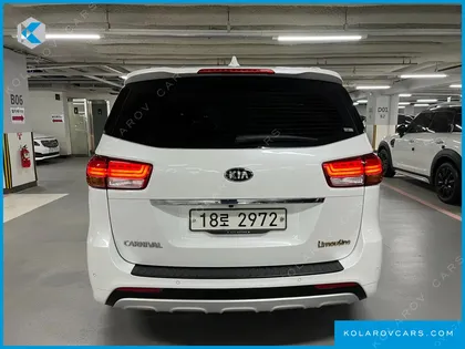 KIA CARNIVAL 9-SEATER PRESTIGE