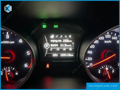 KIA CARNIVAL 9-SEATER PRESTIGE
