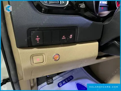 KIA CARNIVAL 9-SEATER PRESTIGE