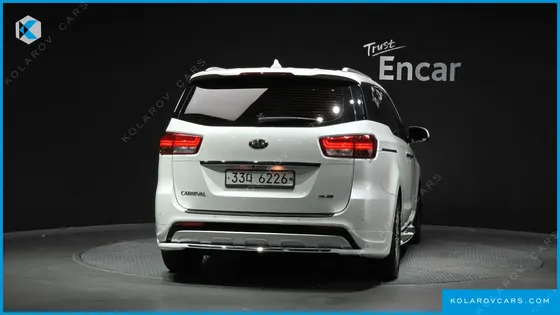 KIA CARNIVAL 9-SEATER PRESTIGE