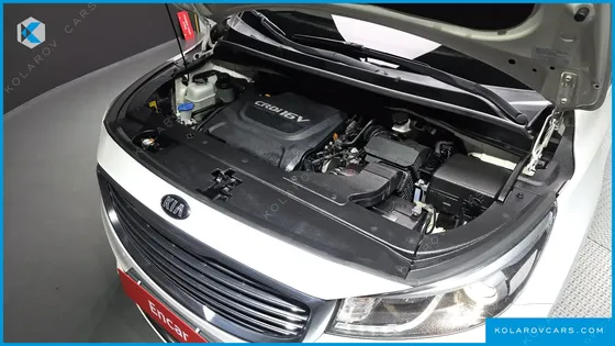 KIA CARNIVAL 9-SEATER PRESTIGE