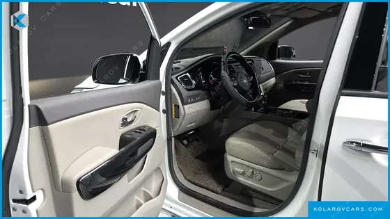 KIA CARNIVAL 9-SEATER PRESTIGE