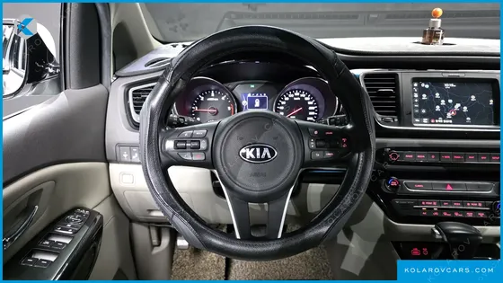 KIA CARNIVAL 9-SEATER PRESTIGE