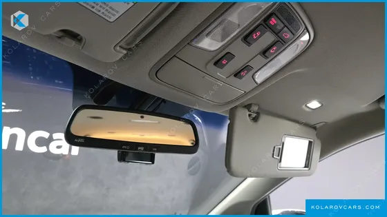 KIA CARNIVAL 9-SEATER PRESTIGE