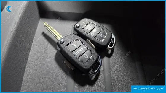 HYUNDAI STAREX VAN 3-SEATER