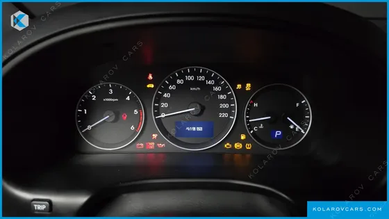 HYUNDAI STAREX VAN 3-SEATER