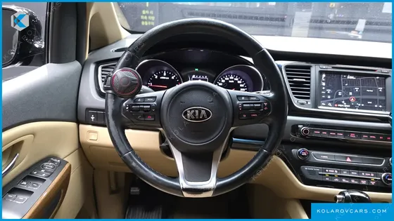 KIA CARNIVAL 9-SEATER HI-LIMOUSINE