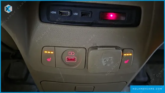 KIA CARNIVAL 9-SEATER HI-LIMOUSINE