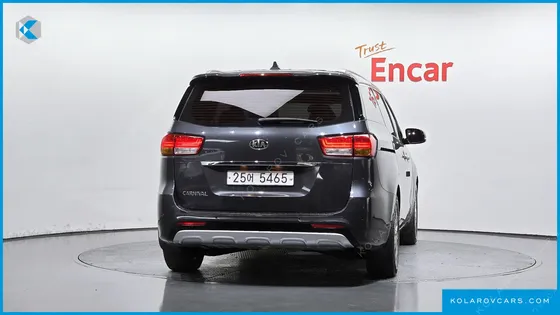 KIA CARNIVAL 9-SEATER PRESTIGE