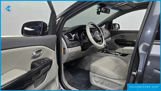 KIA CARNIVAL 9-SEATER PRESTIGE