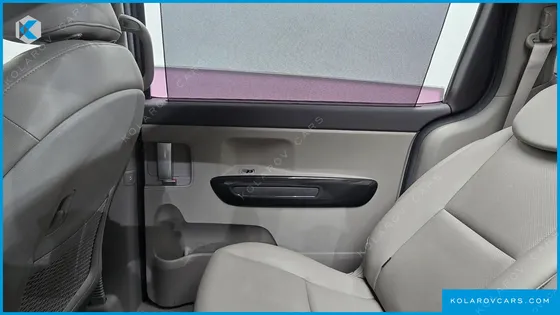 KIA CARNIVAL 9-SEATER PRESTIGE
