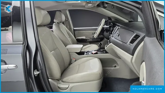 KIA CARNIVAL 9-SEATER PRESTIGE