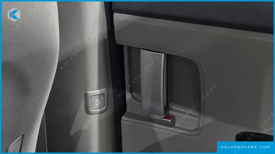 KIA CARNIVAL 9-SEATER PRESTIGE