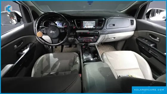 KIA CARNIVAL 9-SEATER PRESTIGE