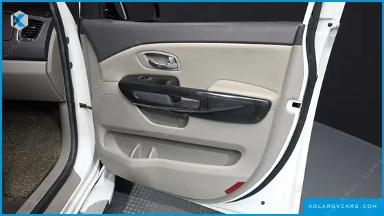 KIA CARNIVAL 9-SEATER PRESTIGE