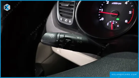 KIA CARNIVAL 9-SEATER PRESTIGE
