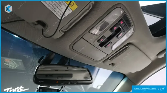 KIA CARNIVAL 9-SEATER PRESTIGE