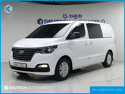 HYUNDAI STAREX VAN 5-SEATER