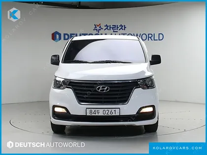 HYUNDAI STAREX VAN 5-SEATER