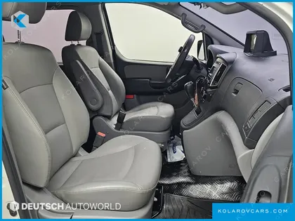 HYUNDAI STAREX VAN 5-SEATER