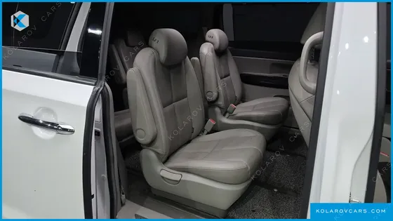 KIA CARNIVAL 9-SEATER NOBLESSE SPECIAL