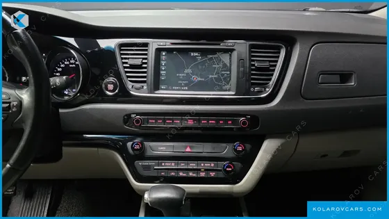 KIA CARNIVAL 9-SEATER NOBLESSE SPECIAL