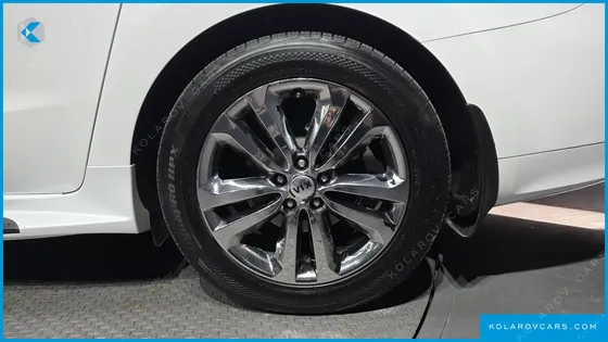 KIA CARNIVAL 9-SEATER NOBLESSE SPECIAL