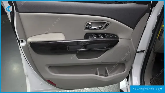 KIA CARNIVAL 9-SEATER NOBLESSE SPECIAL