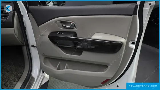 KIA CARNIVAL 9-SEATER NOBLESSE SPECIAL
