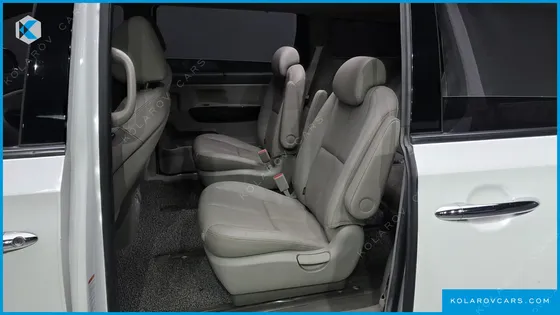 KIA CARNIVAL 9-SEATER NOBLESSE SPECIAL