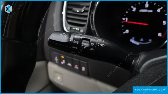KIA CARNIVAL 9-SEATER NOBLESSE SPECIAL