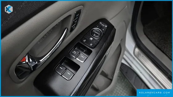 KIA CARNIVAL 9-SEATER NOBLESSE SPECIAL