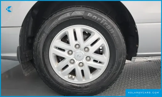 HYUNDAI STAREX VAN 3-SEATER