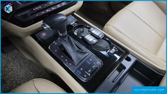 KIA CARNIVAL 9-SEATER HI-LIMOUSINE