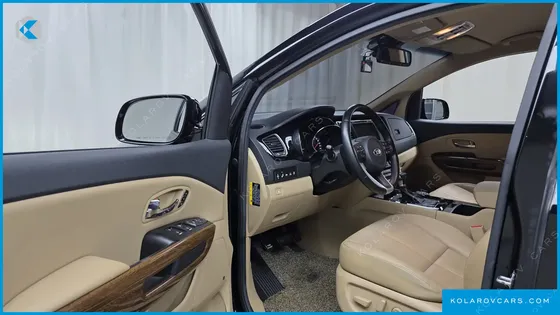 KIA CARNIVAL 9-SEATER HI-LIMOUSINE