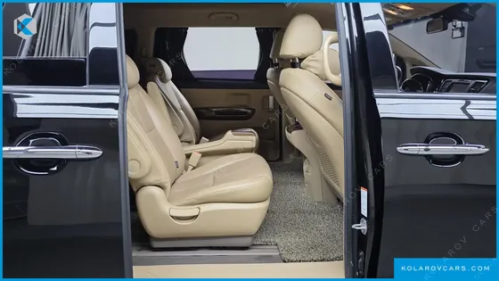 KIA CARNIVAL 9-SEATER HI-LIMOUSINE