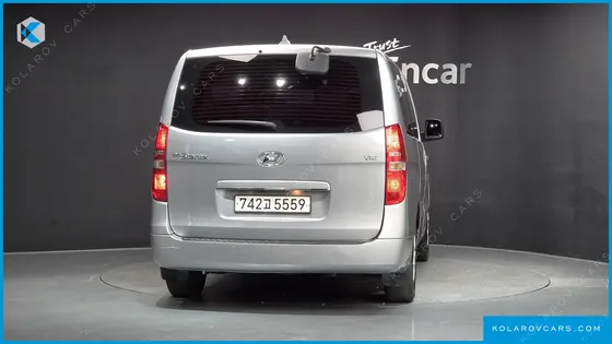 HYUNDAI STAREX WAGON 12-SEATER